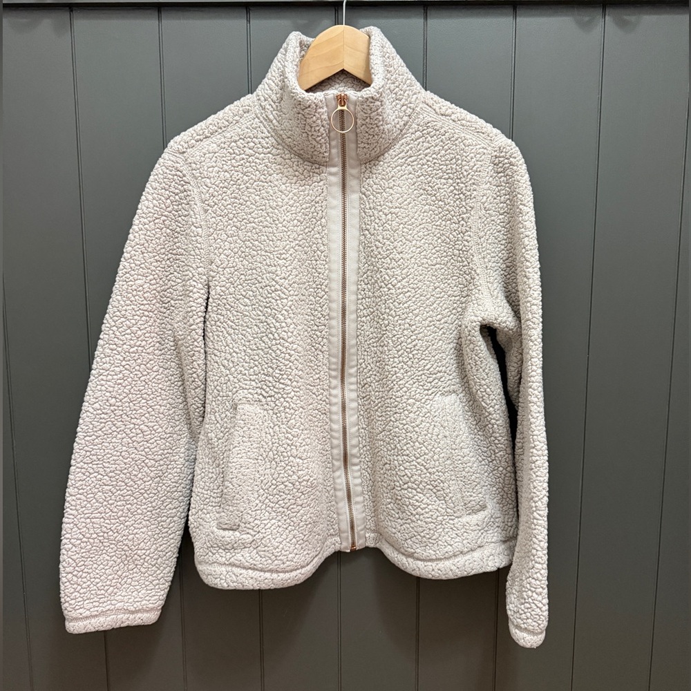Women’s Cream Old Navy Sherpa jacket size Medium - like new